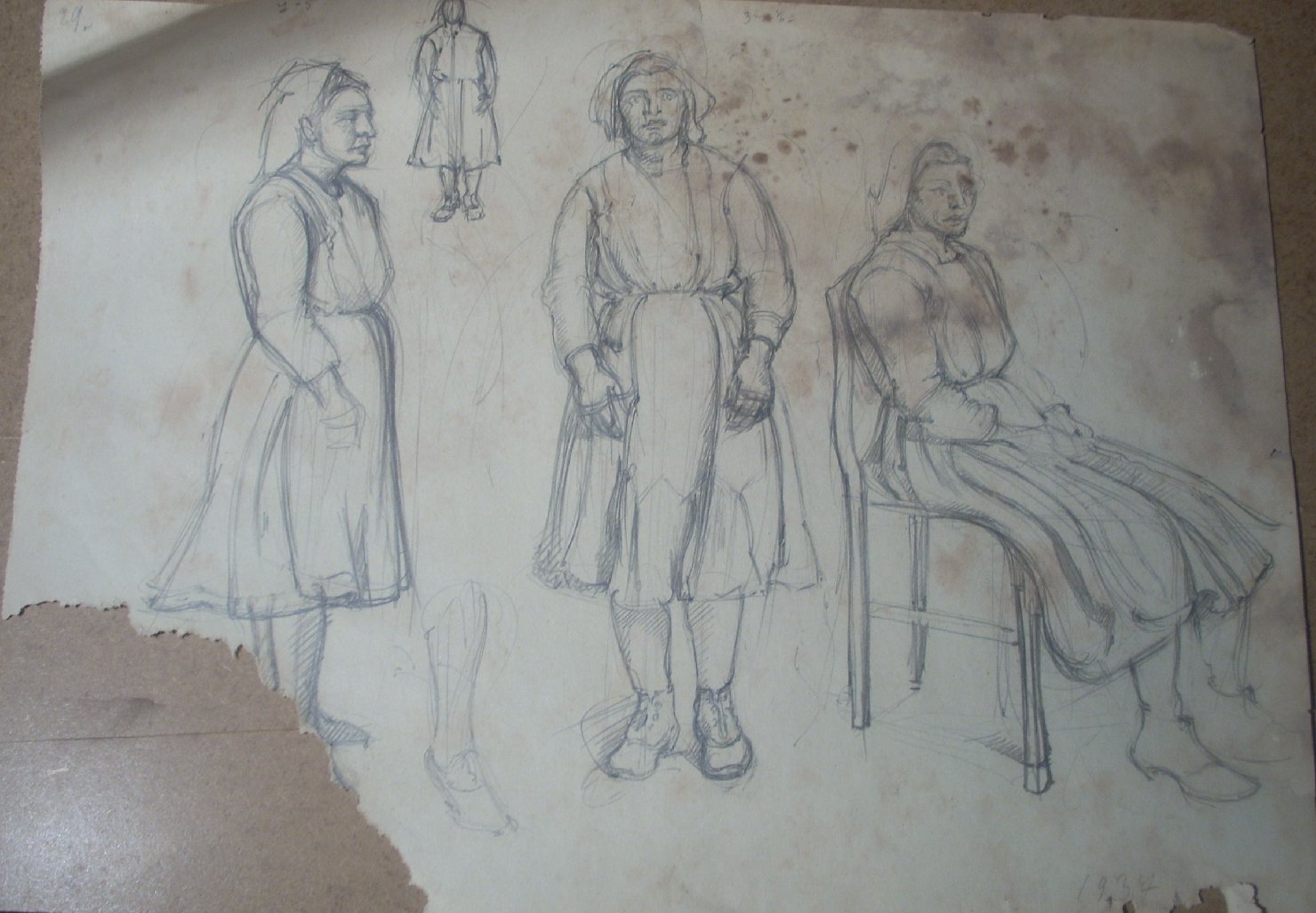 Schizzi vari di Assunta 16, figura femminile (disegno) di Ciamarra Elena (sec. XX)