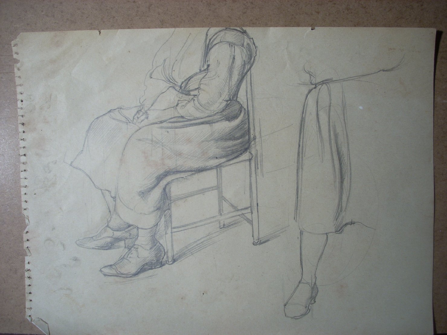 Schizzi vari di Assunta 175, figura femminile (disegno) di Ciamarra Elena (sec. XX)