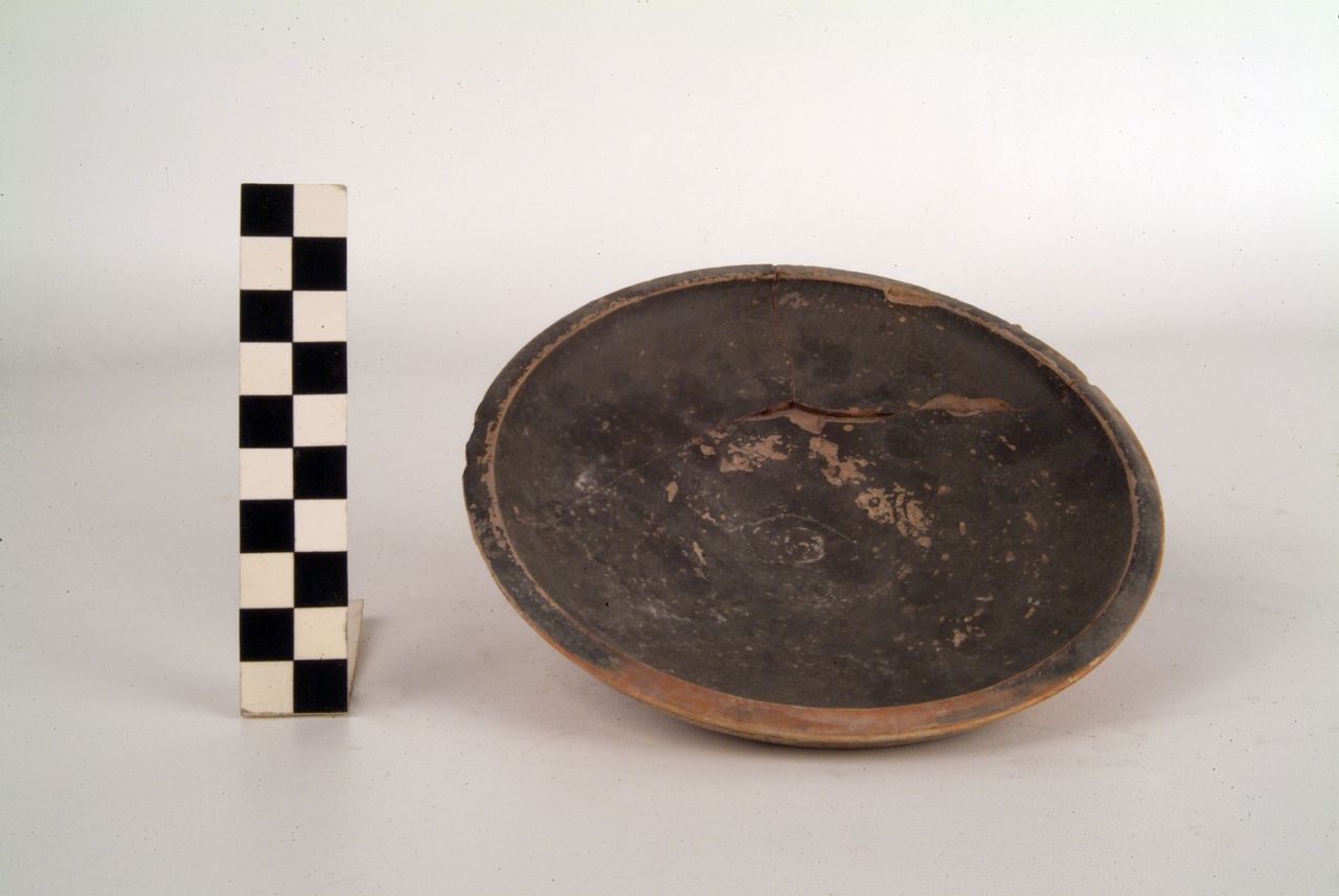 PIATTELLO - produzione apula (sec. IV a.C)