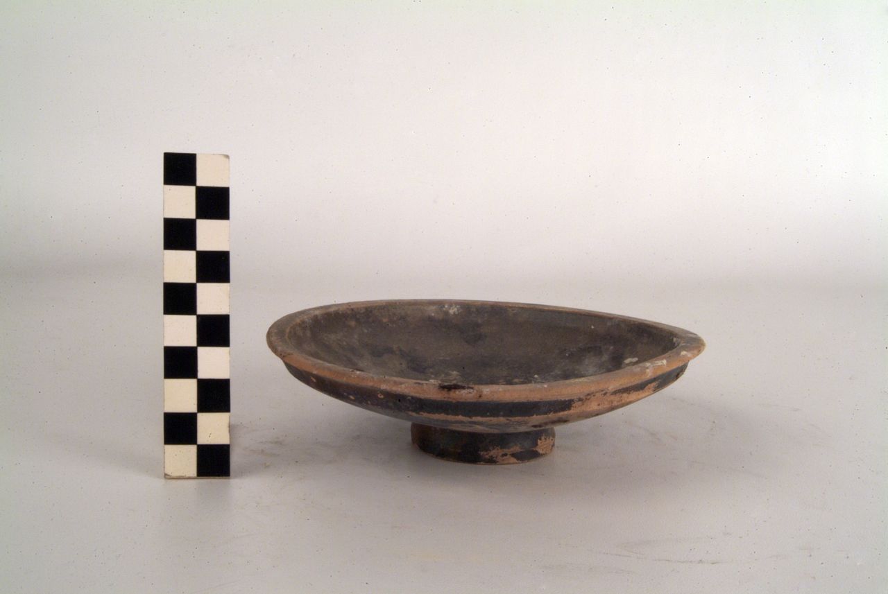 PIATTELLO - produzione apula (sec. IV a.C)