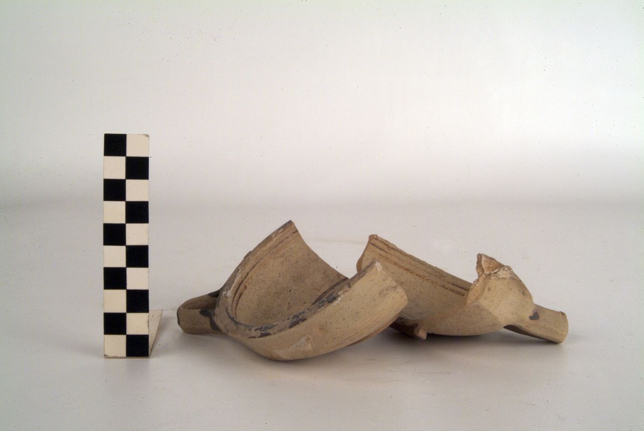 COPPETTA BIANSATA - produzione daunia (secc. IV/ III a.C)