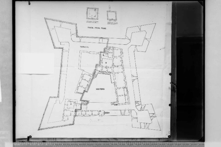 COPERTINO (LE) - Castello (negativo) di U. Croce (XX)