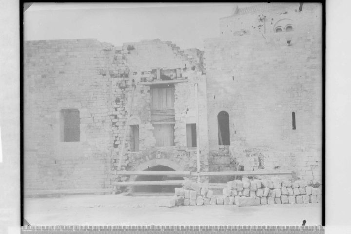 BARI - Basilica di S. Nicola - Torre del Castellano (negativo) di Foto Ficarelli, Riproduzione Soprintendenza (XX)