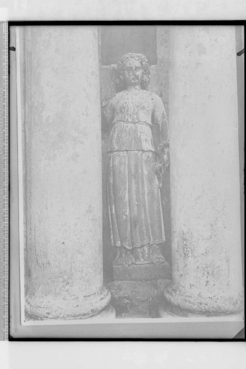 MODUGNO (BA) - Convento di S. Domenico - Statua in pietra (negativo) di Riproduzione Soprintendenza (XX)