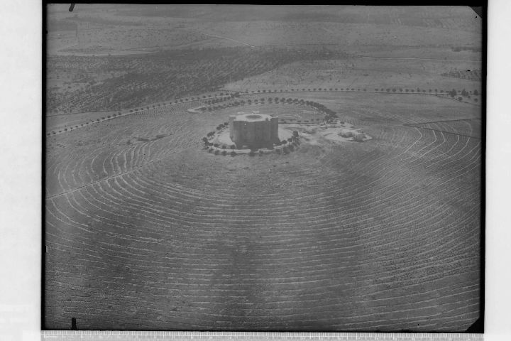 ANDRIA (BA) - Castel del Monte - Vista dall'alto (negativo) di Riproduzione Soprintendenza (XX)