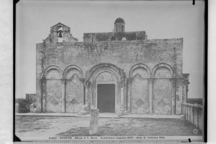 Siponto (FG) - Chiesa di S. Maria di Siponto (negativo) di Stab. D. Anderson (1931), Anonimo (XX)