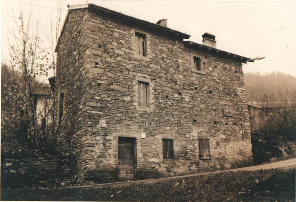 Casa di via Ferretti 21/22 (casa in linea) - Monchio delle Corti (PR) 