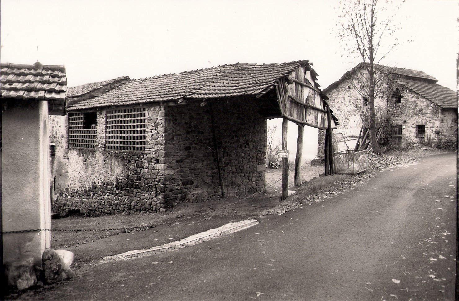 Casa e cappella rustiche (casa, rurale) - Compiano (PR) 