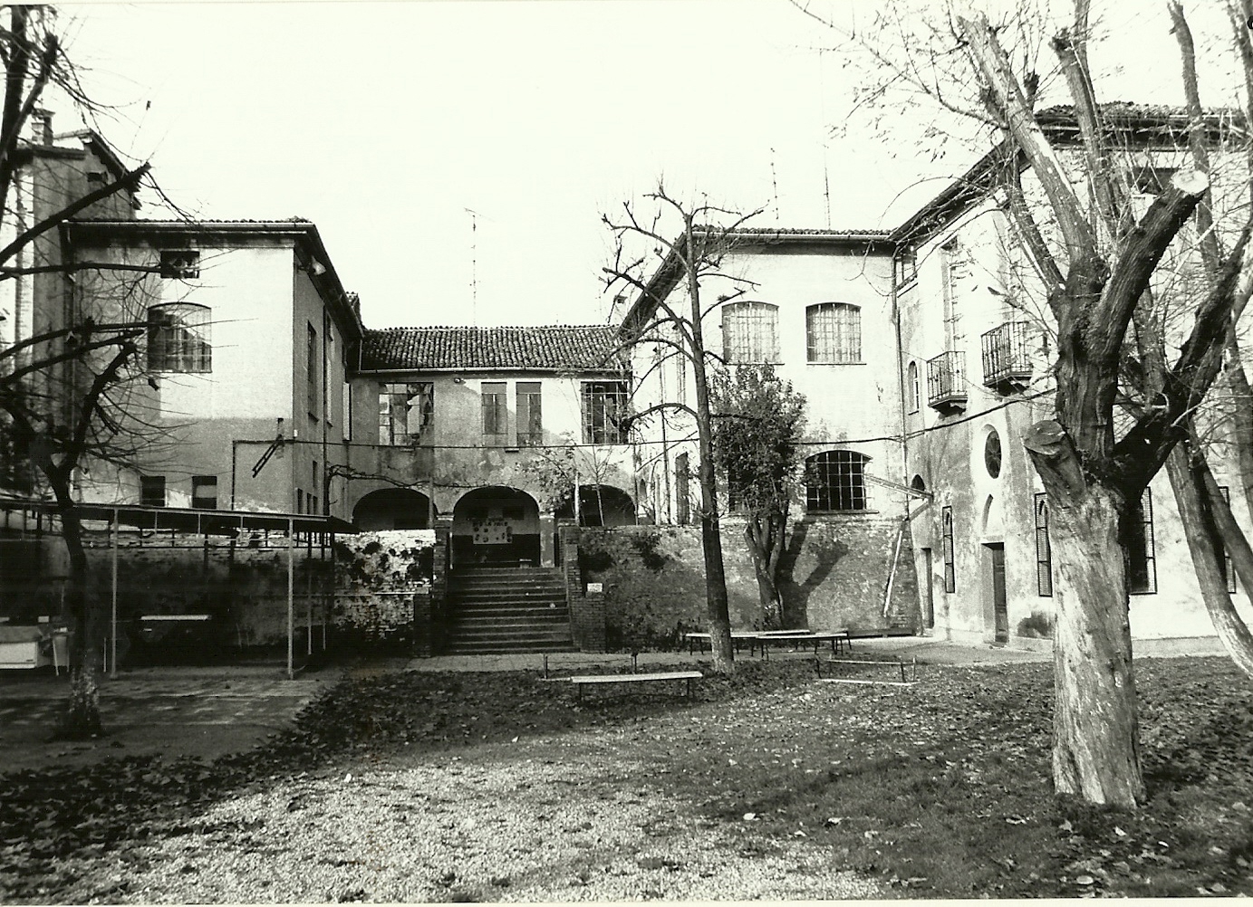 Casa costruita su un tratto delle mura urbane (casa) - Busseto (PR) 