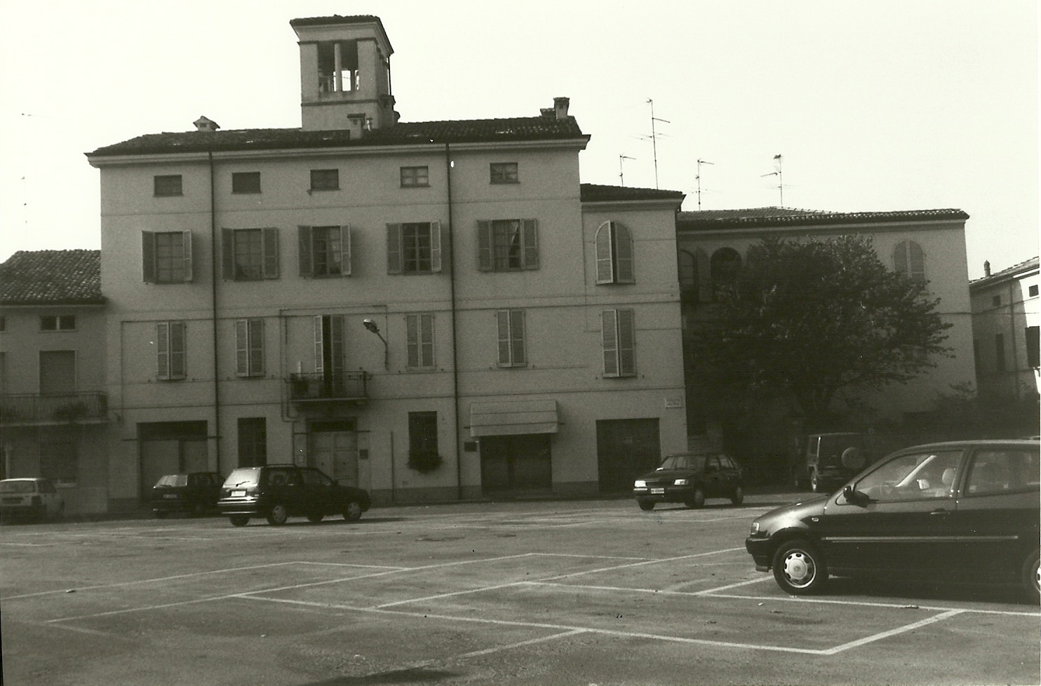 Palazzo Gualazzini (palazzo, privato) - Sissa (PR) 