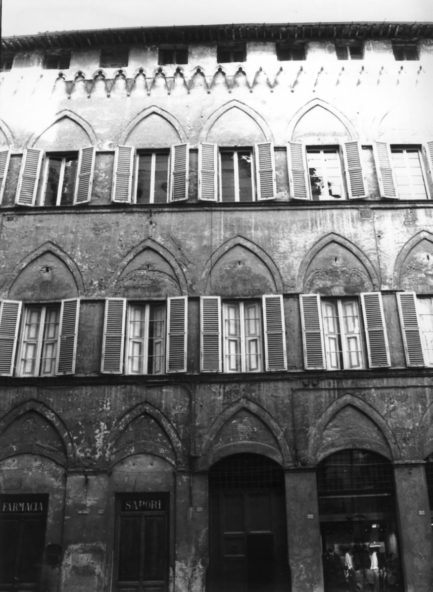 PALAZZO PICCOLOMINI CLEMENTINI (palazzo, nobiliare) - Siena (SI)  (XIV, seconda metà; XV, metà; XIX, prima metà)