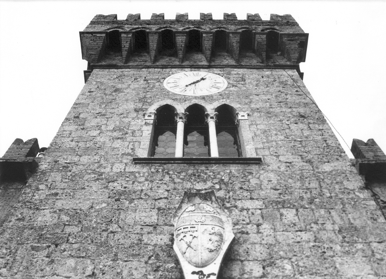 Torre dell'Orologio a Torre Fiorentina (torre) - Siena (SI)  <br>Condizioni d'uso: <a class='link-esterno' href='https://docs.italia.it/italia/icdp/icdp-pnd-circolazione-riuso-docs/it/v1.0-giugno-2022/testo-etichetta-BCS.html' target='_bcs'>Beni Culturali Standard (BCS)</a>