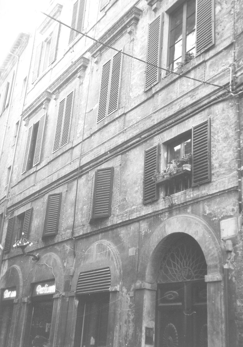 Palazzo settecentesco (palazzo) - Siena (SI)  (XVIII, fine)