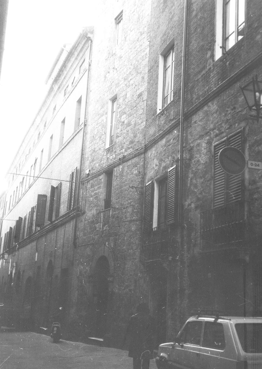 Palazzo già Tantucci con torre (palazzo) - Siena (SI) 