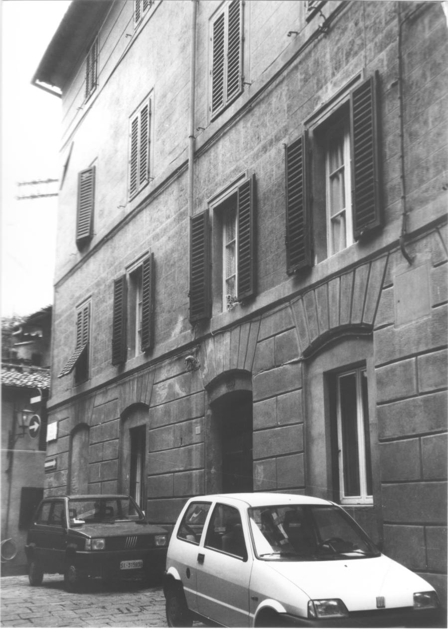 PALAZZO FINESCHI (palazzo, privato) - Siena (SI)  (XVIII, metà)