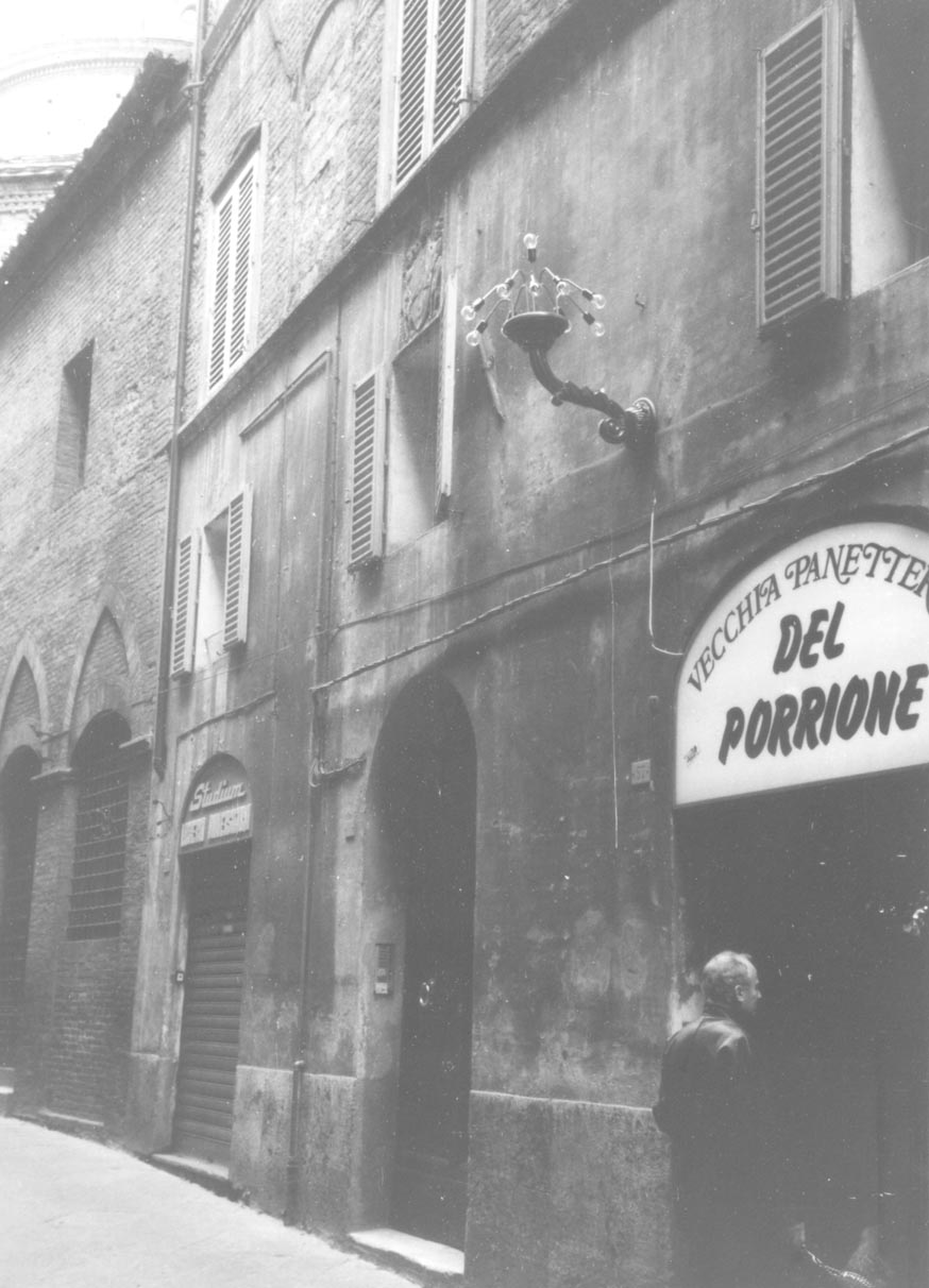 Palazzetto con stemma Piccolomini del XV sec (palazzo, gentilizio) - Siena (SI) 