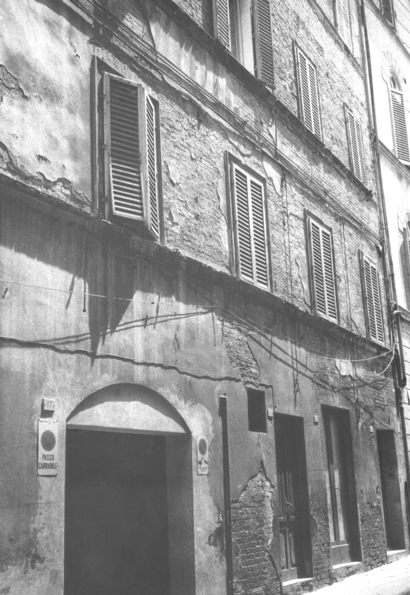 Palazzo già casa-torre (palazzo) - Siena (SI) 