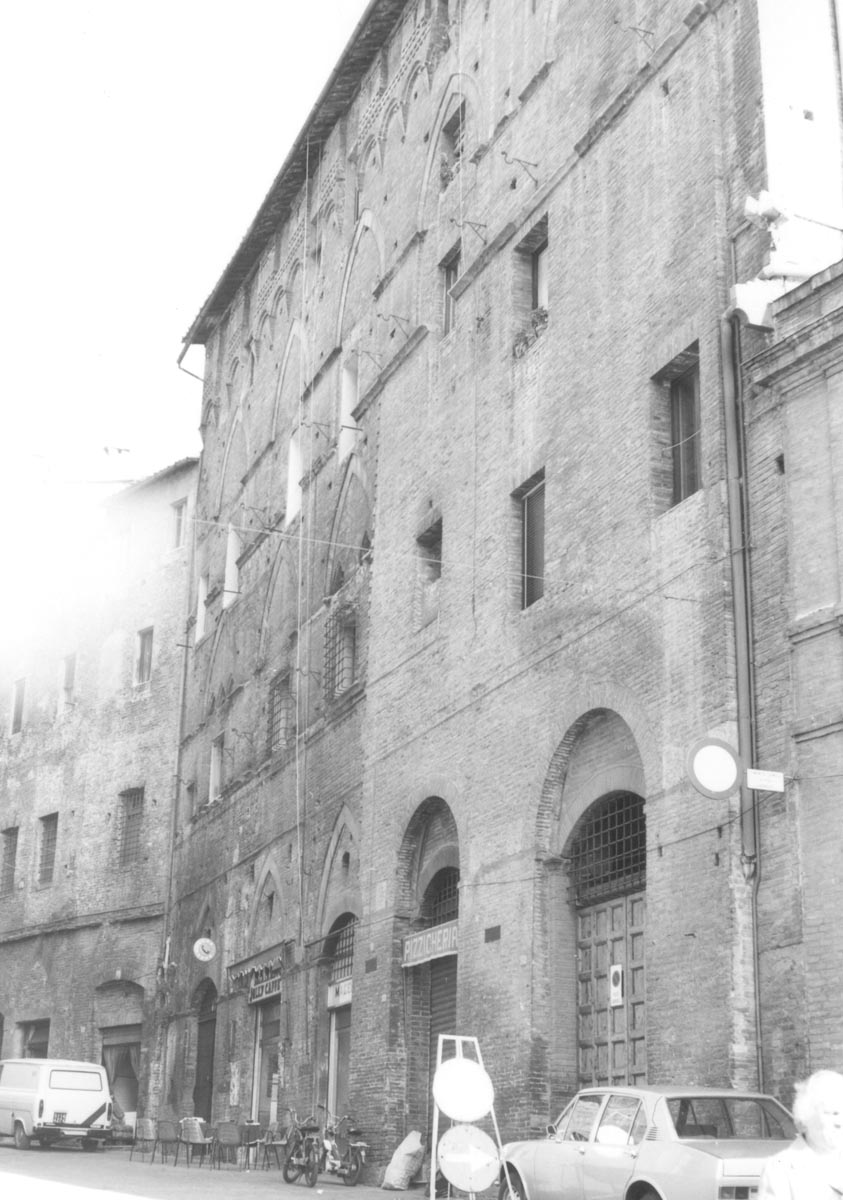 Palazzo ex Petroni (palazzo, privato) - Siena (SI) 