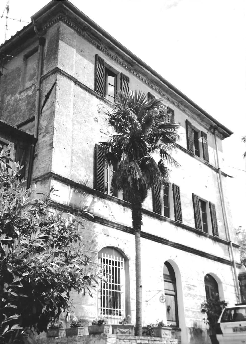 Villa fuori Porta ai Tufi (villa, signorile) - Siena (SI) 