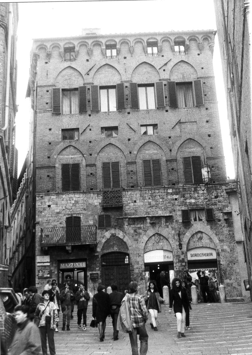 PALAZZO LOMBARDI (palazzo, nobiliare) - Siena (SI) 