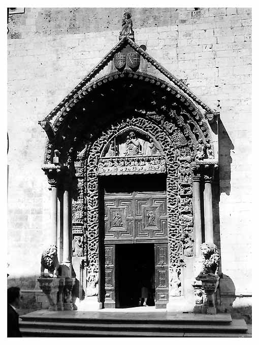 portale, opera isolata - bottega Italia meridionale (terzo quarto sec. XIV)