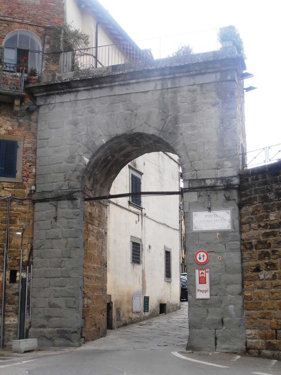 Porta Santi di Cascese (porta, urbana) - Poppi (AR)  (XIX)