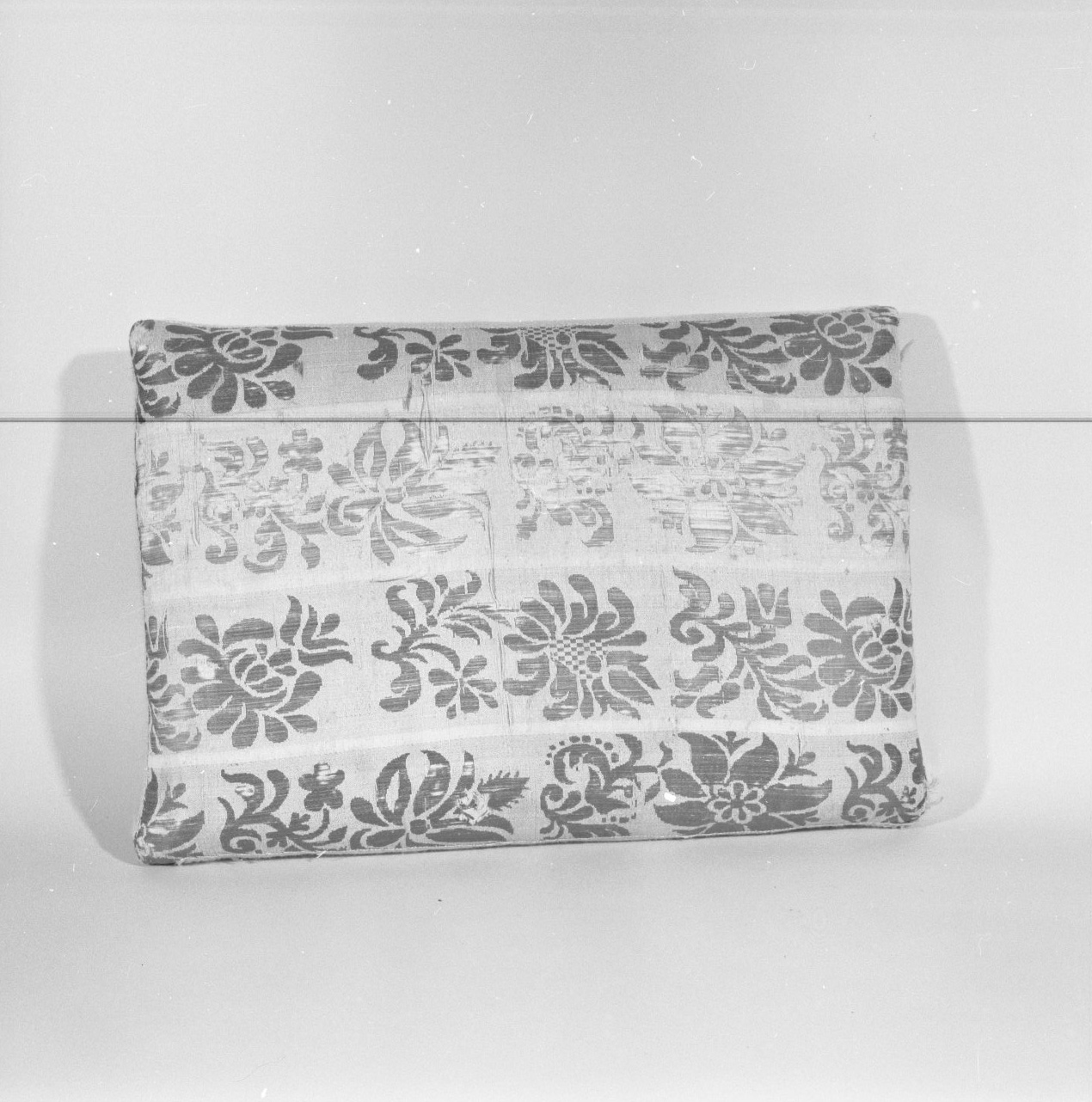 cuscino - manifattura italiana (sec. XVII)