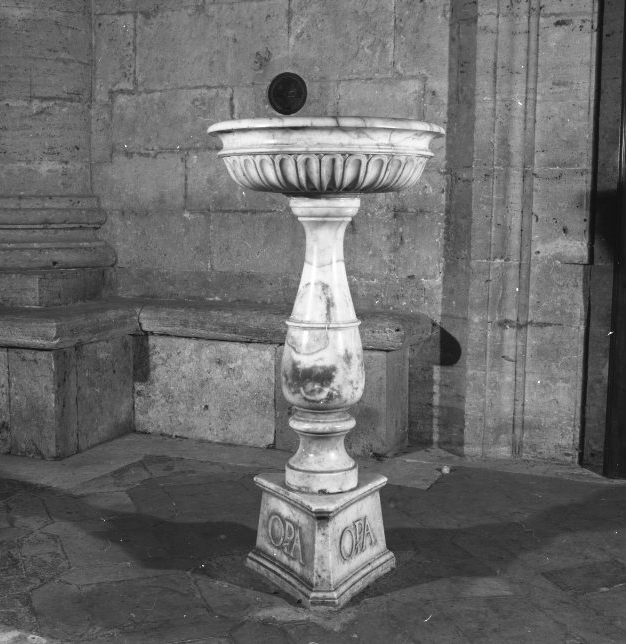 acquasantiera - a fusto - bottega toscana (Sec. XVI)