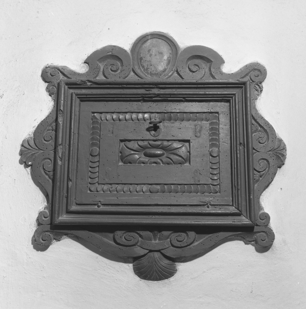 armadietto per oli santi - bottega toscana (sec. XVII)