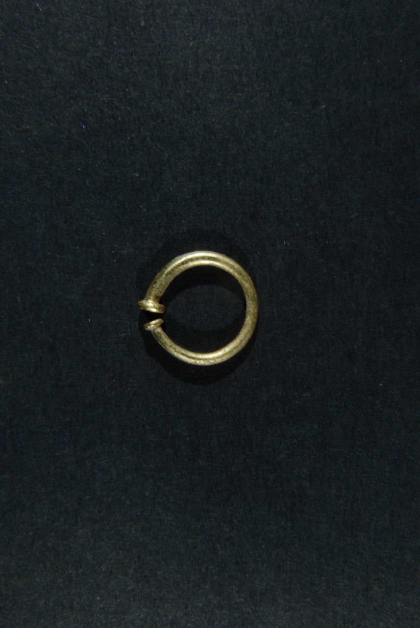 orecchino (secc. III-II a.C)