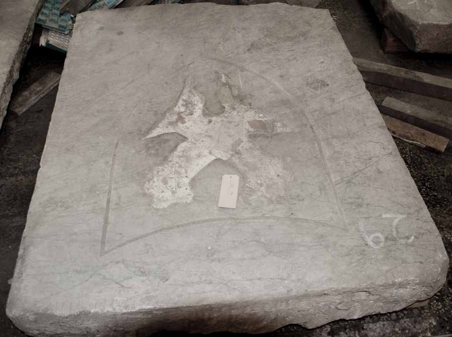 lapide tombale - ambito toscano (Secc. XV/XVI)