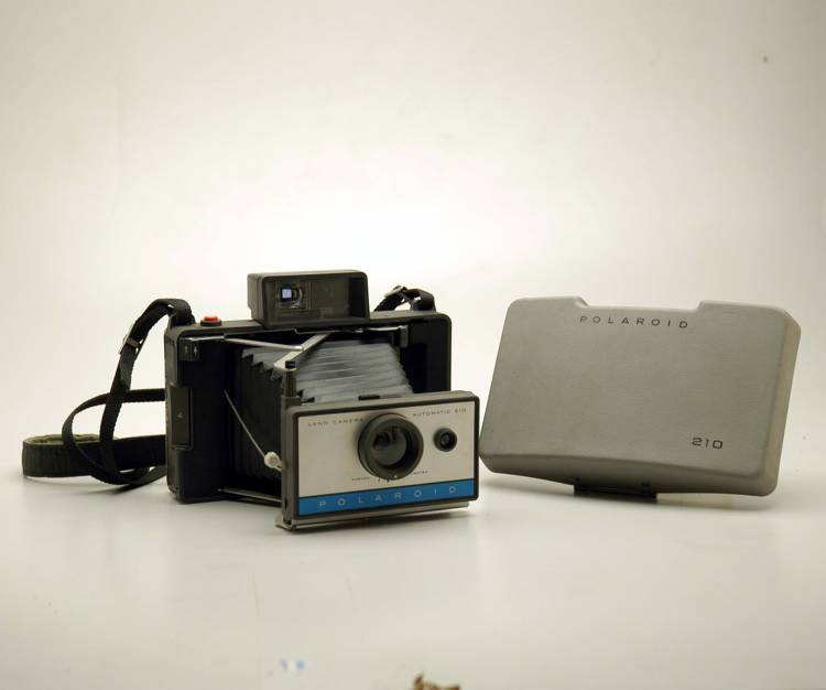 Fotocamera, Polaroid - Polaroid Corporation (metà XX sec)