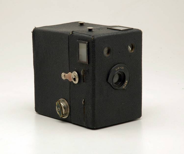 Fotocamera, box - Kodak - UK (secondo quarto XX sec)