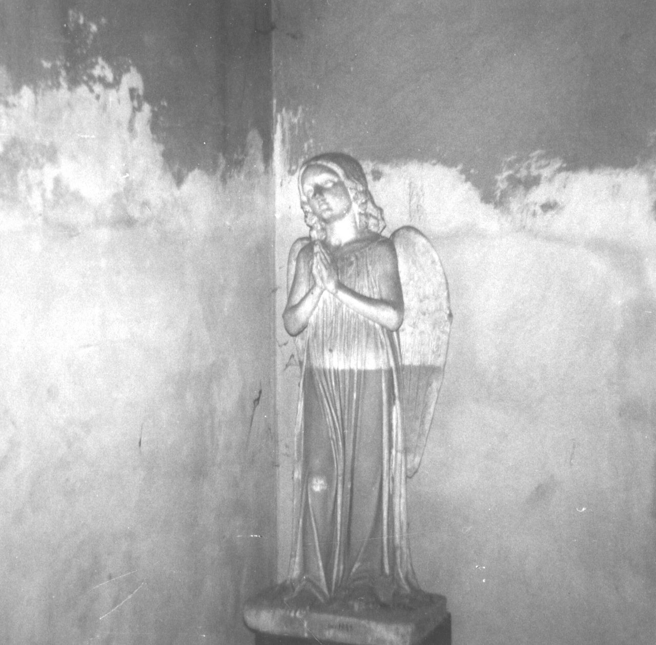 angelo in preghiera (statua) di Bartolini Lorenzo (sec. XIX)