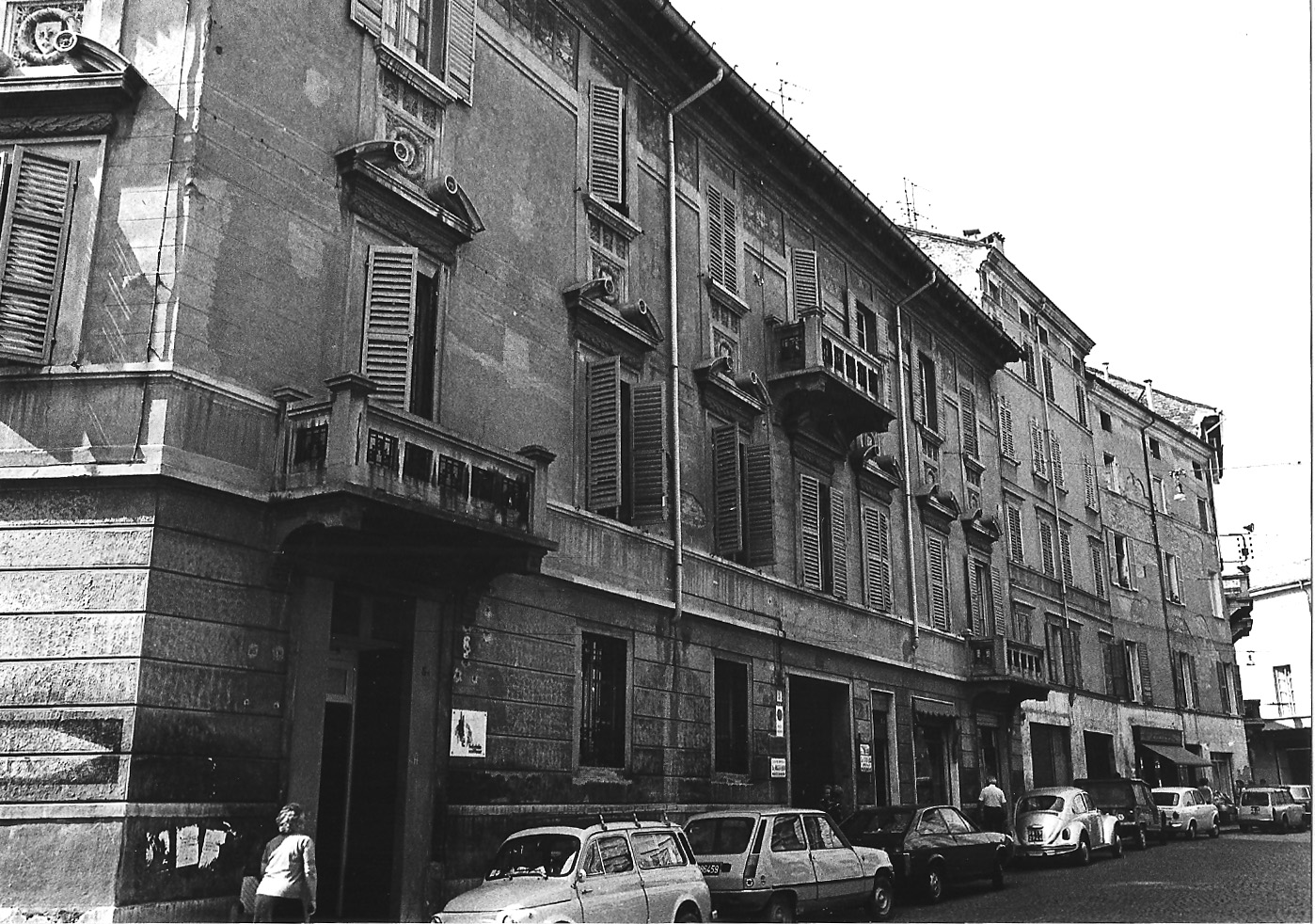 Palazzo Calzolari (palazzo, abitazione plurifamiliare) - Parma (PR)  (sec. XVIII)