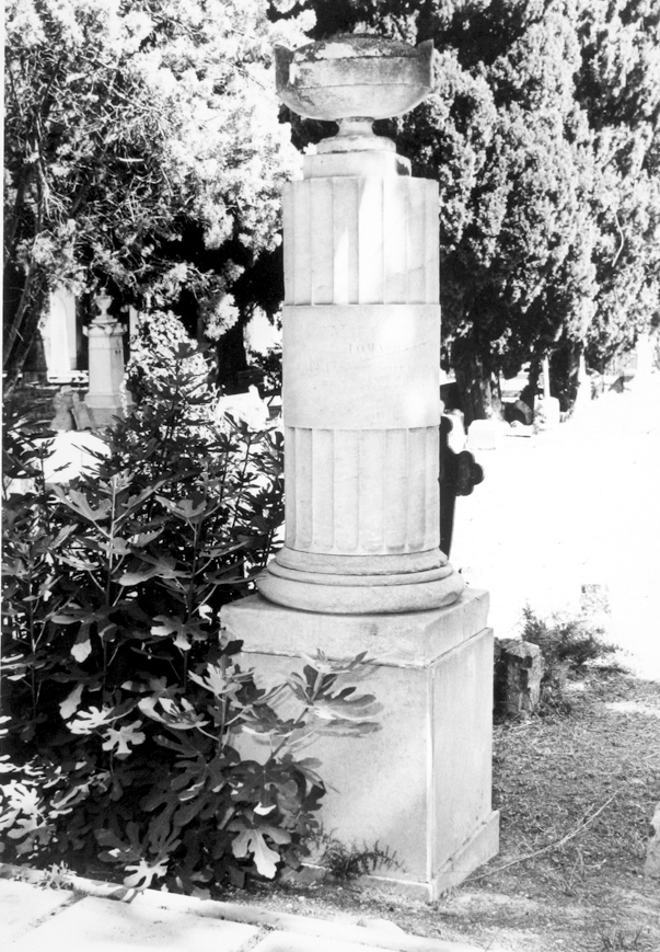 Vincanza corongiu caput-tommaso caput corongiu (monumento funebre)