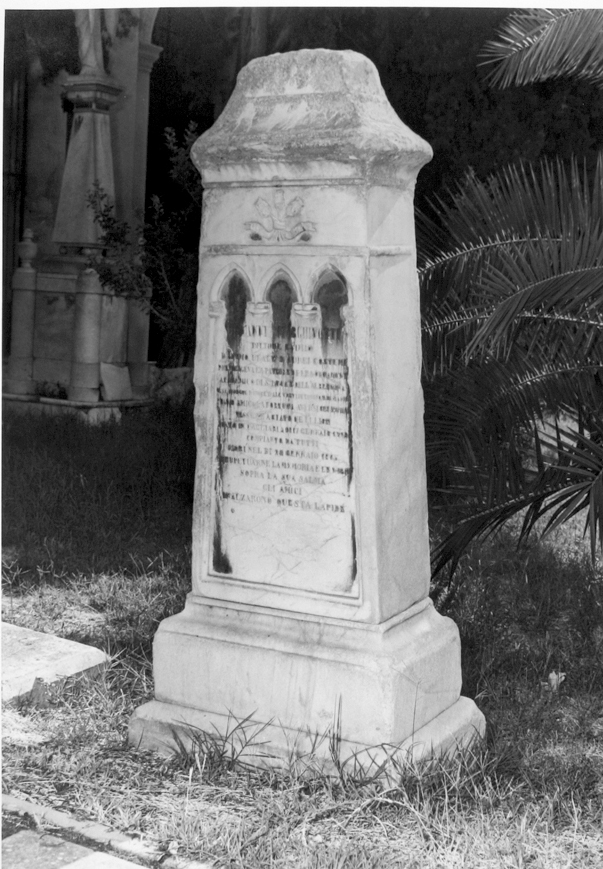 Monumento funebre, opera isolata