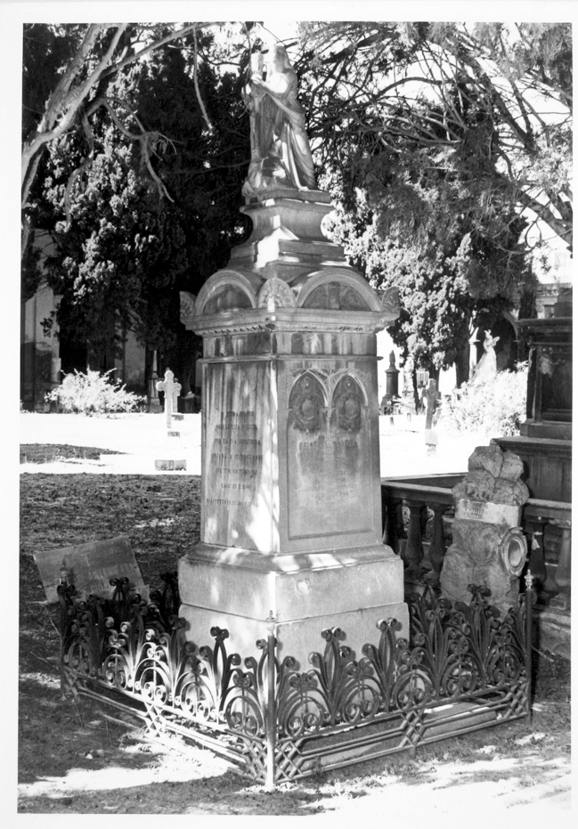 Efisia busonera zedda (monumento funebre)