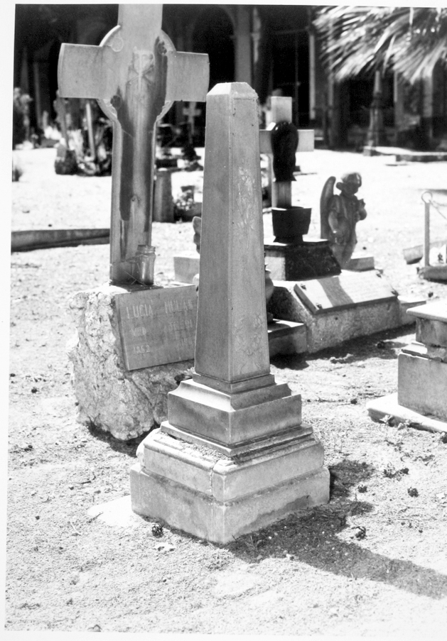 Monumento funebre