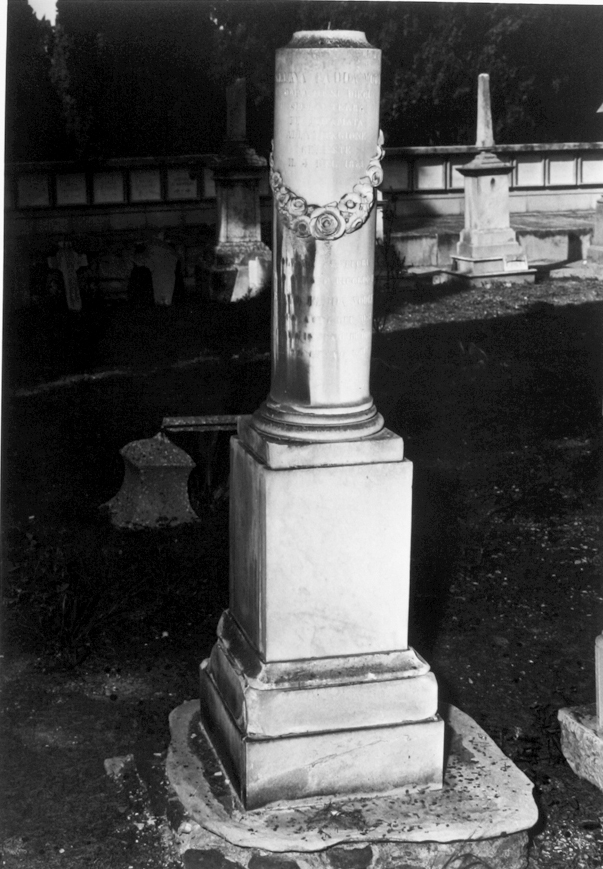 Angelina fadda vodret-roberto fadda vodret (monumento funebre)