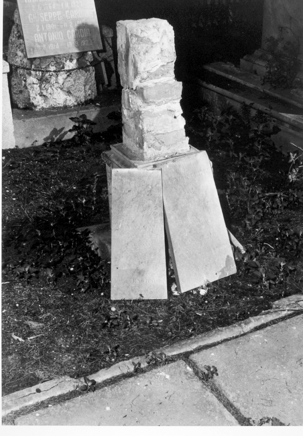 Eugenia schirru masala (monumento funebre)