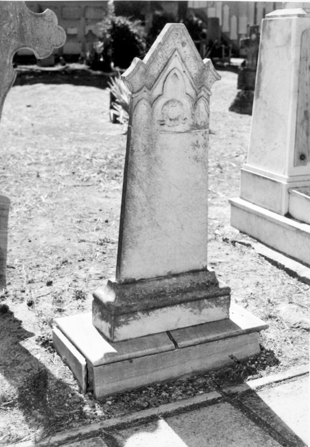 Mario rossi ferroni (monumento funebre)