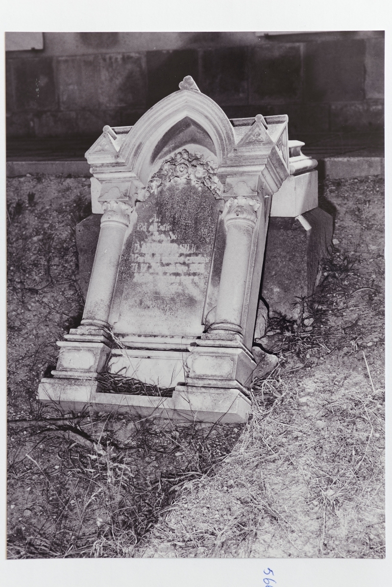 Alberto silicani (monumento funebre)