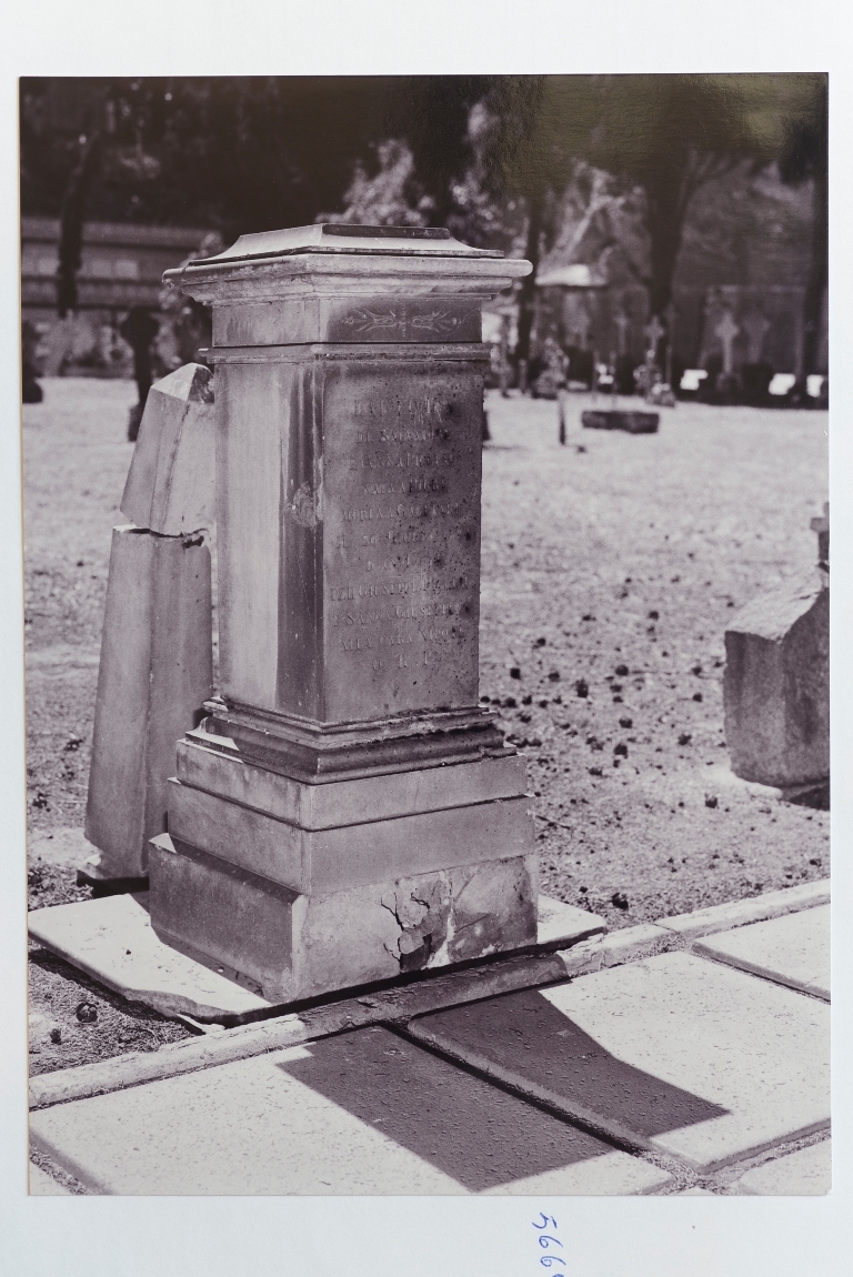 Elvida lai picciau (monumento funebre)