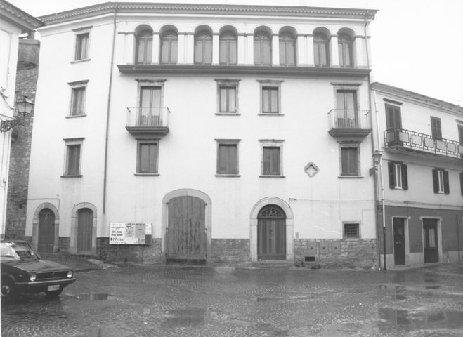 Palazzo Marinelli - D'Onofrio (palazzo, gentilizio) - Agnone (IS) 