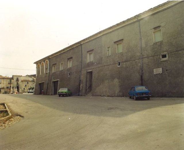 Palazzo Giordano (palazzo, ducale) - Oratino (CB)  <br>Condizioni d'uso: <a class='link-esterno' href='https://docs.italia.it/italia/icdp/icdp-pnd-circolazione-riuso-docs/it/v1.0-giugno-2022/testo-etichetta-BCS.html' target='_bcs'>Beni Culturali Standard (BCS)</a>