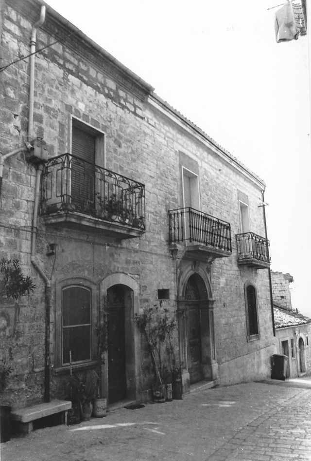 Palazzo Giuliani (palazzo, monofamiliare) - Oratino (CB) 