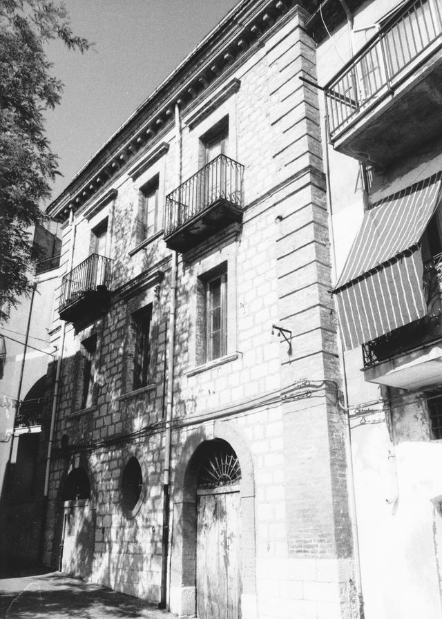 Palazzo Palombo (palazzo, monofamiliare) - Montenero di Bisaccia (CB) 