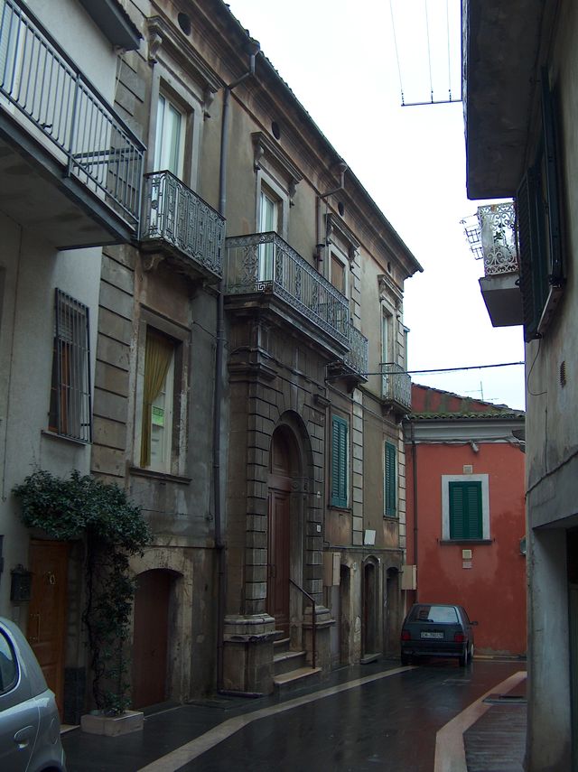 Palazzo Luciani (palazzo, gentilizio, plurifamiliare) - Montenero di Bisaccia (CB) 