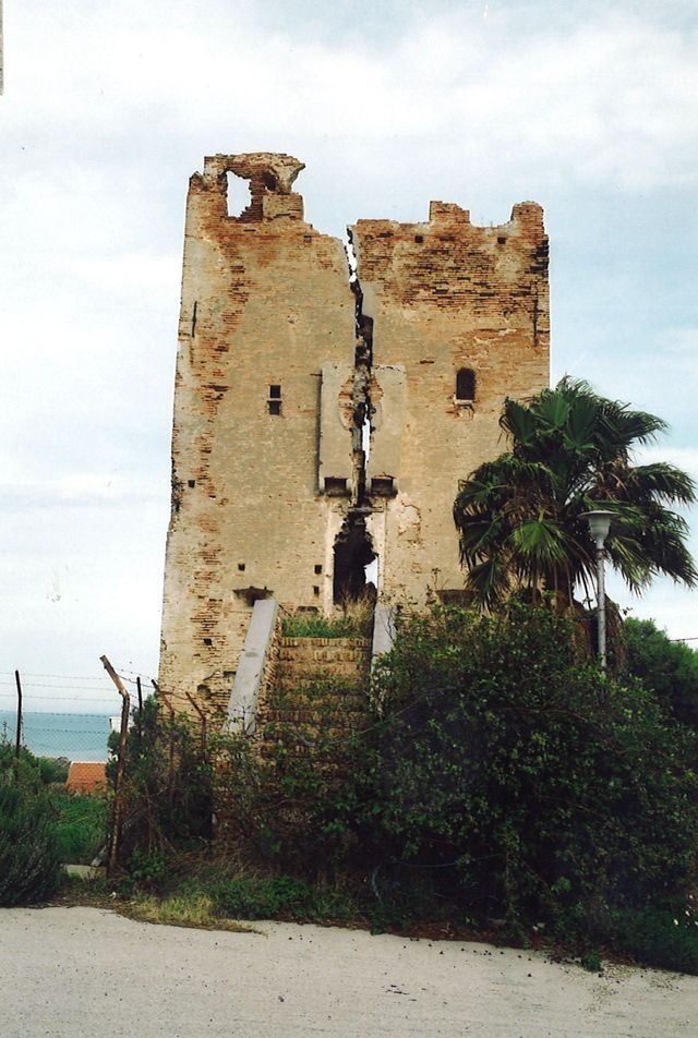 Torre di Montebello (torre, difensiva) - Montenero di Bisaccia (CB) 